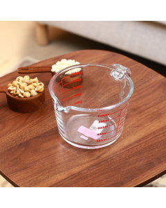 Glass measuring cup