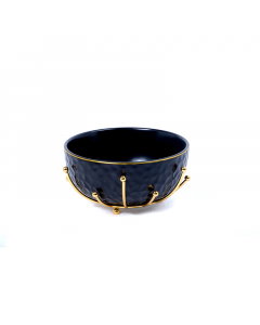 Serving plate with black scarf