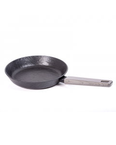 A stove in one hand