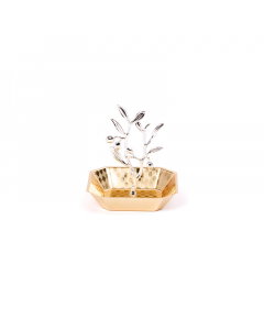 Sweet tray with a golden silver strap
