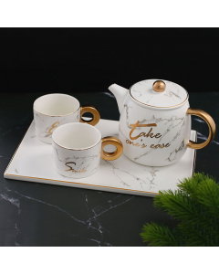 Spoiler with tray and two white cups