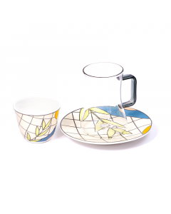 A set of 18 pieces of tea and coffee cups